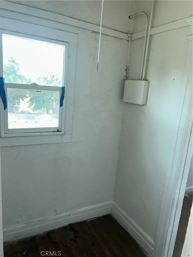 146 E 45th Street, Los Angeles, California 90011 home-pic-32