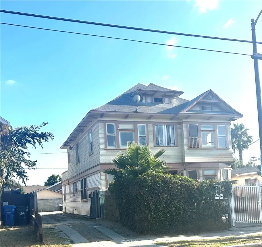 146 E 45th Street, Los Angeles, California 90011 home-pic-2