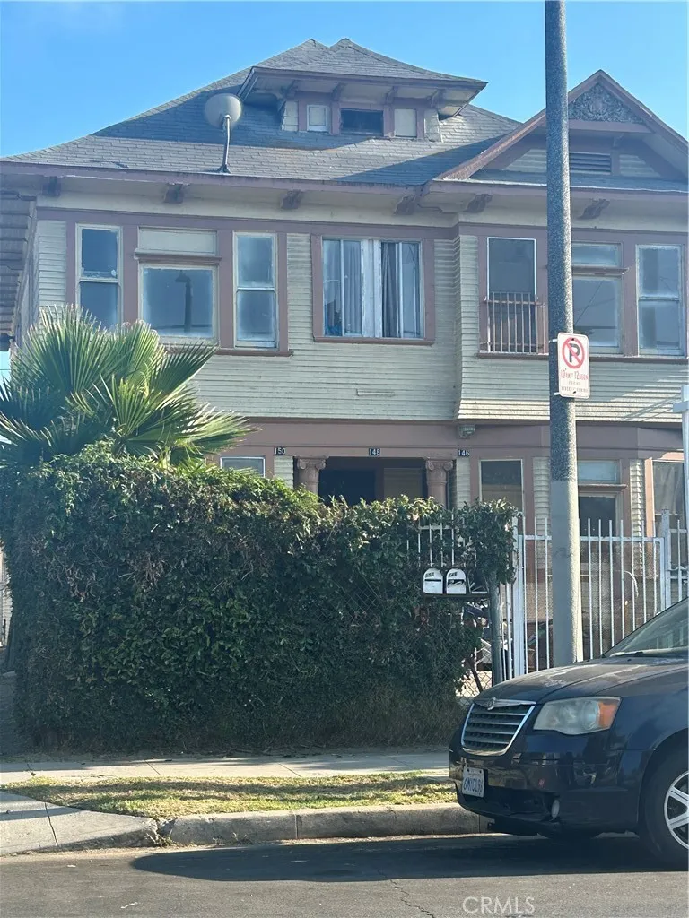 146 E 45th Street, Los Angeles, California 90011 home-pic-1