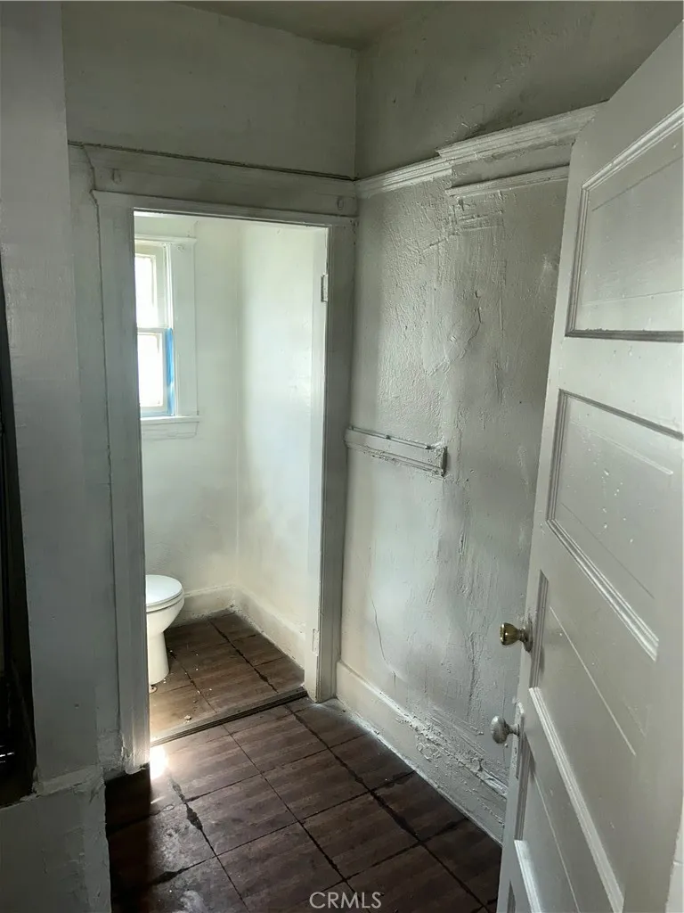 146 E 45th Street, Los Angeles, California 90011 home-pic-33