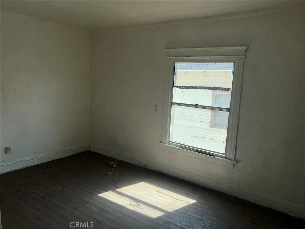 146 E 45th Street, Los Angeles, California 90011 home-pic-36