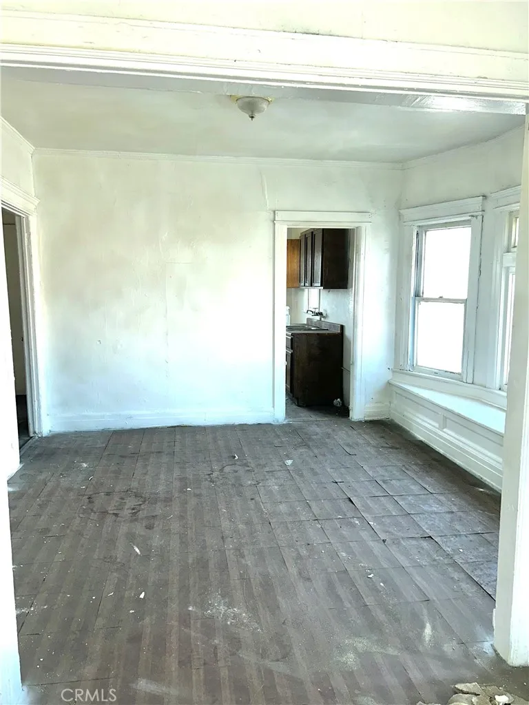 146 E 45th Street, Los Angeles, California 90011 home-pic-14