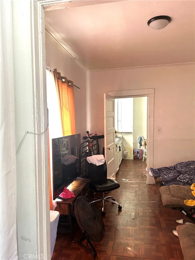 146 E 45th Street, Los Angeles, California 90011 home-pic-7