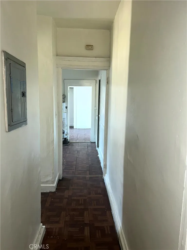 146 E 45th Street, Los Angeles, California 90011 home-pic-9