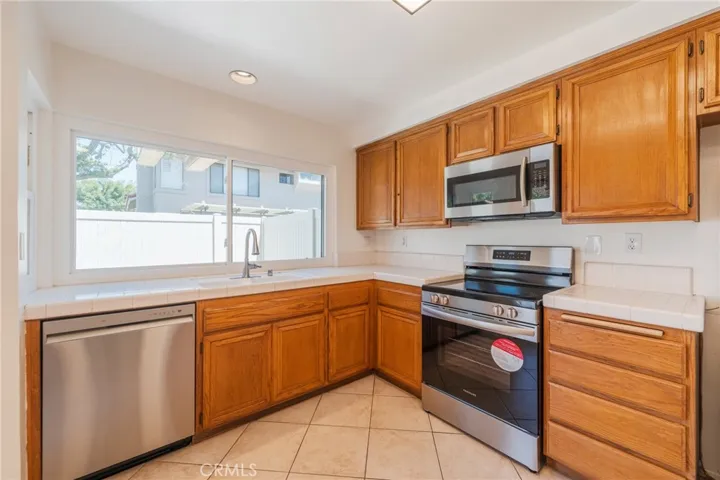 9769 Hampton Court, Fountain Valley, California 92708
