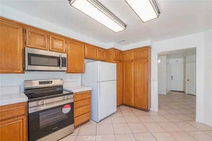 9769 Hampton Court, Fountain Valley, California 92708