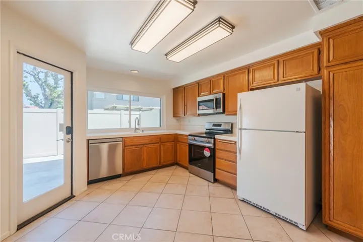 9769 Hampton Court, Fountain Valley, California 92708