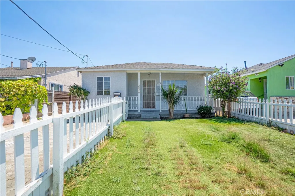 1654 W 216th Street, Torrance, California 90501 home-pic-0