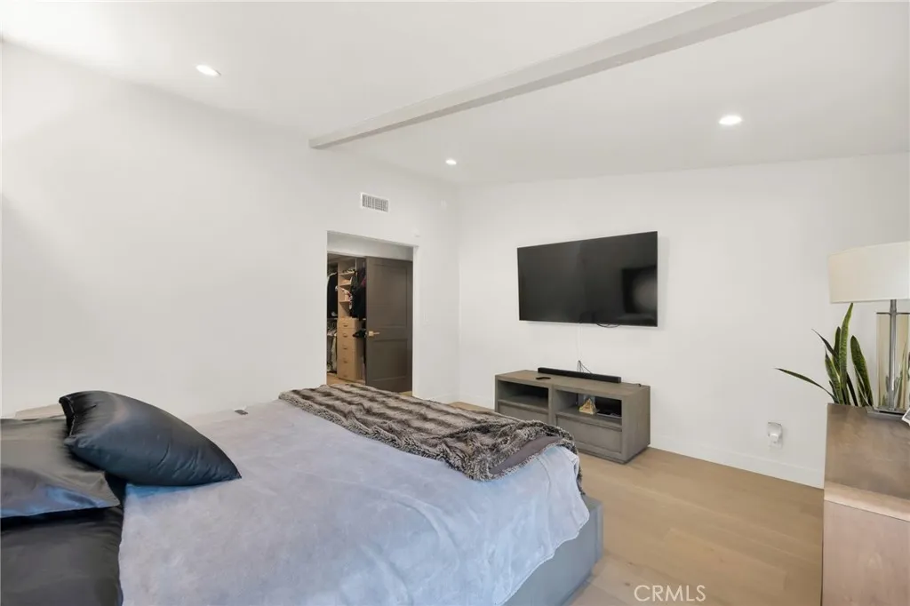 4941 Rigoletto Street, Woodland Hills, California 91364 home-pic-20