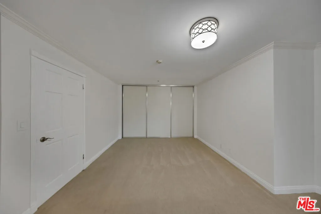 121 S Hope Street 429, Los Angeles, California 90012 home-pic-19