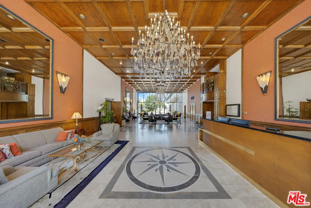 121 S Hope Street 429, Los Angeles, California 90012 home-pic-24