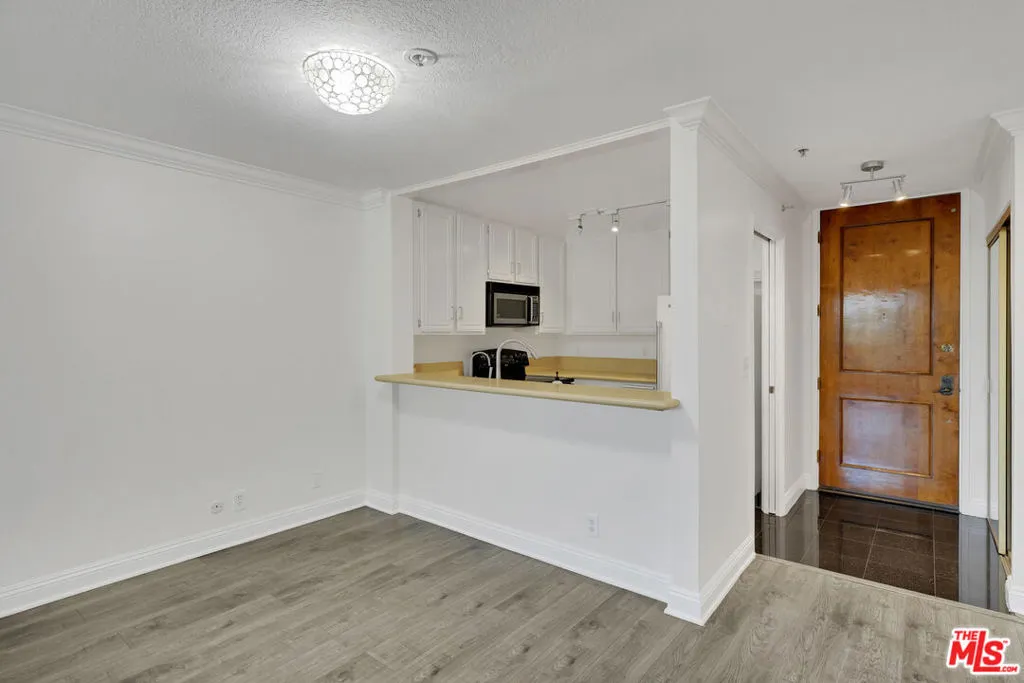 121 S Hope Street 429, Los Angeles, California 90012 home-pic-13