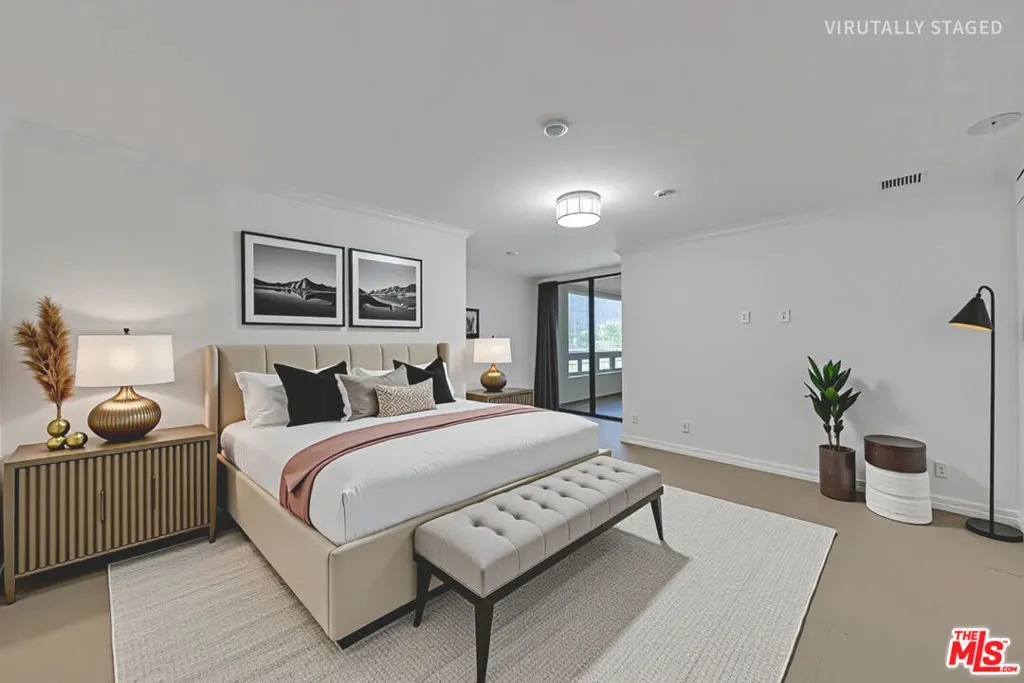 121 S Hope Street 429, Los Angeles, California 90012 home-pic-1