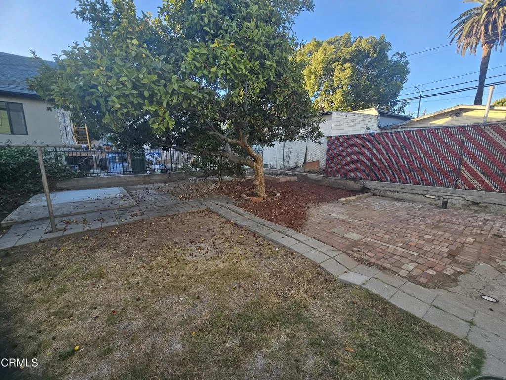 851 N Rampart Boulevard, Los Angeles, California 90026 home-pic-20
