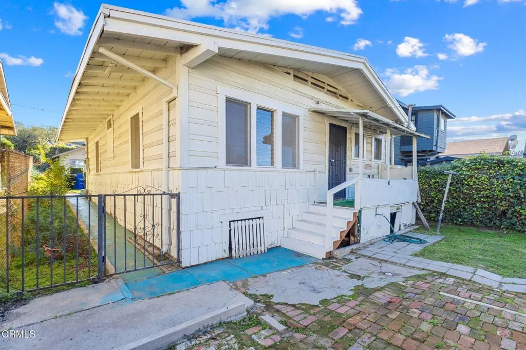 851 N Rampart Boulevard, Los Angeles, California 90026 home-pic-25
