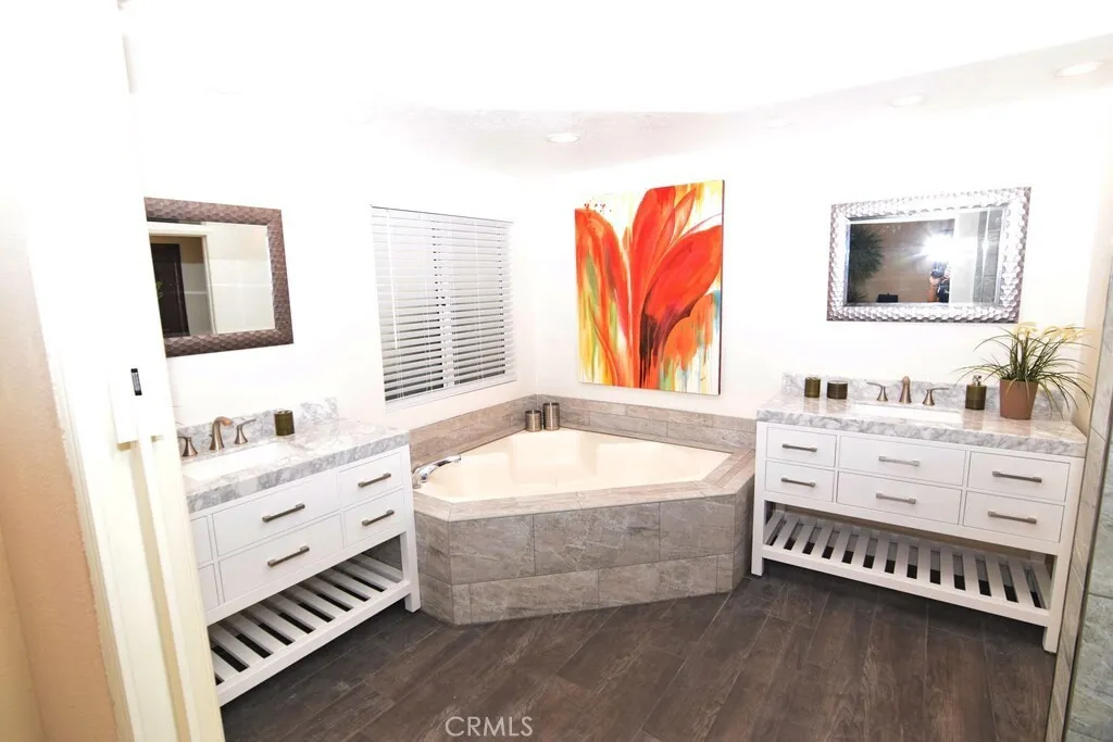 144 Desert Falls Circle, Palm Desert, California 92211 home-pic-5