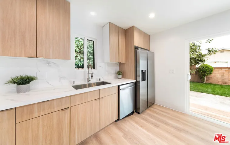 12034 Alberta Drive, Culver City, California 90230