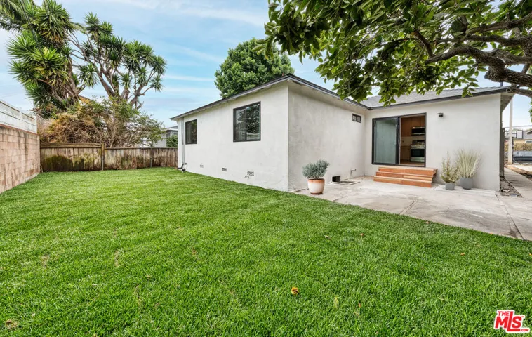 12034 Alberta Drive, Culver City, California 90230