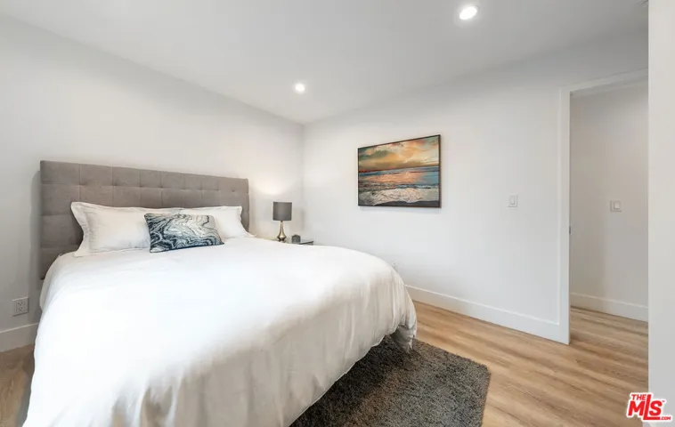12034 Alberta Drive, Culver City, California 90230