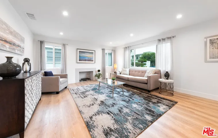 12034 Alberta Drive, Culver City, California 90230