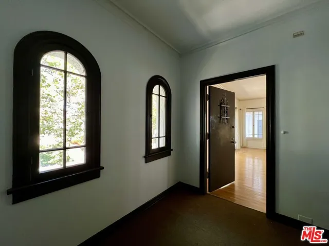 143 N Sycamore Avenue, Los Angeles, California 90036