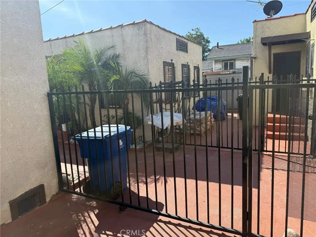 928 S Breed Street, Los Angeles, California 90023 home-pic-54