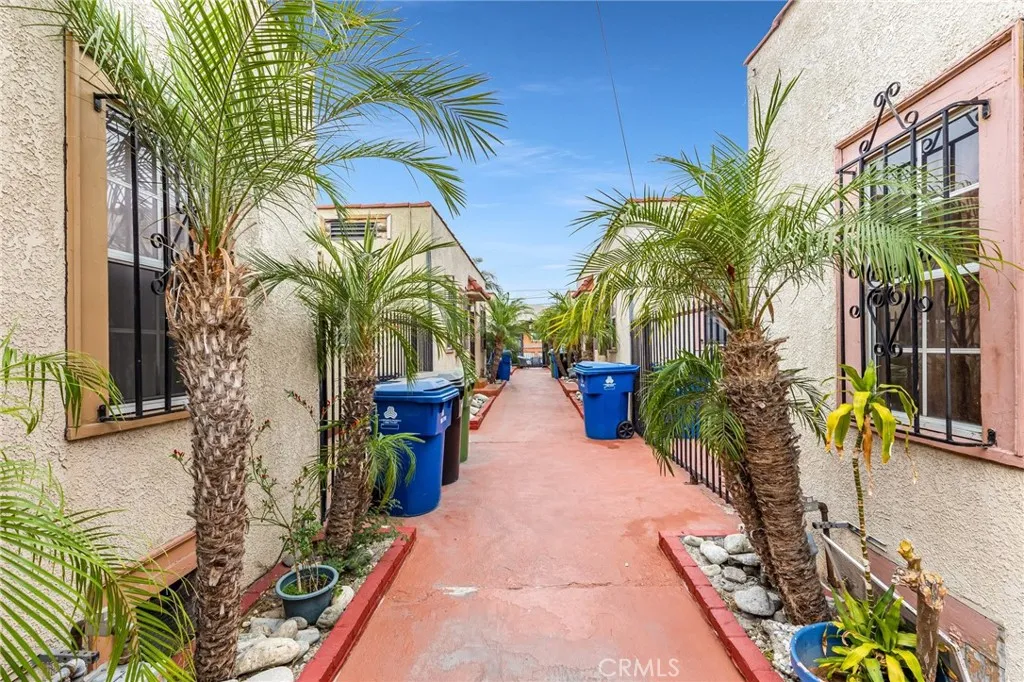 928 S Breed Street, Los Angeles, California 90023 home-pic-40