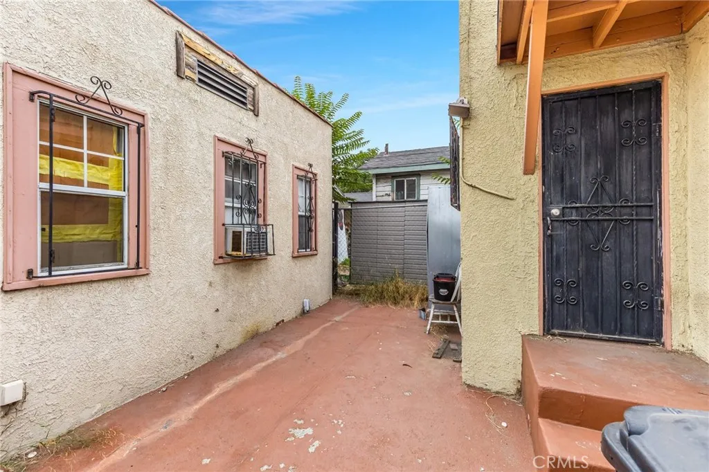 928 S Breed Street, Los Angeles, California 90023 home-pic-34