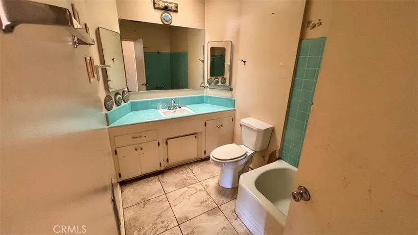 15813 Bonsallo Lane, Gardena, California 90247