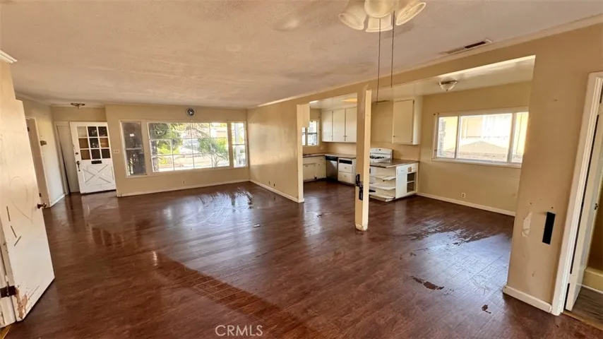 15813 Bonsallo Lane, Gardena, California 90247