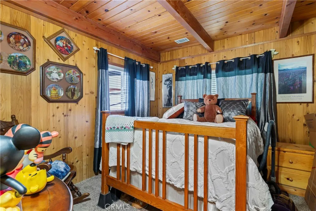 31466 Onacrest Drive, Running Springs, California 92382 home-pic-25