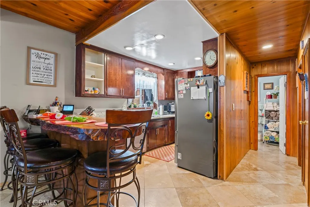 31466 Onacrest Drive, Running Springs, California 92382 home-pic-5