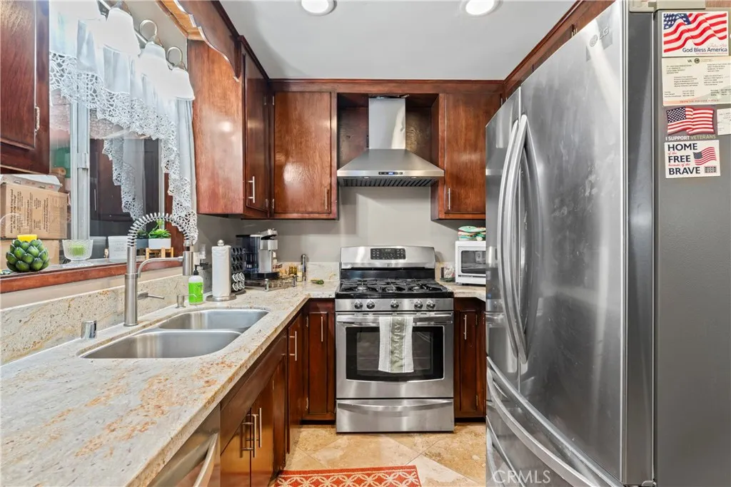 31466 Onacrest Drive, Running Springs, California 92382 home-pic-18