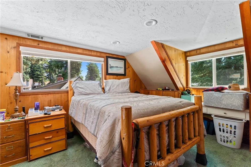 31466 Onacrest Drive, Running Springs, California 92382 home-pic-30