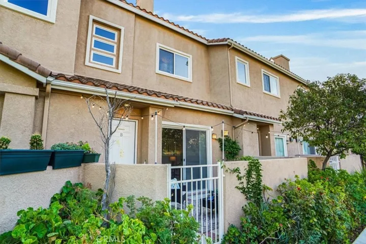 25708 Holiday Circle B, Stevenson Ranch, California 91381
