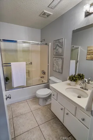25708 Holiday Circle B, Stevenson Ranch, California 91381