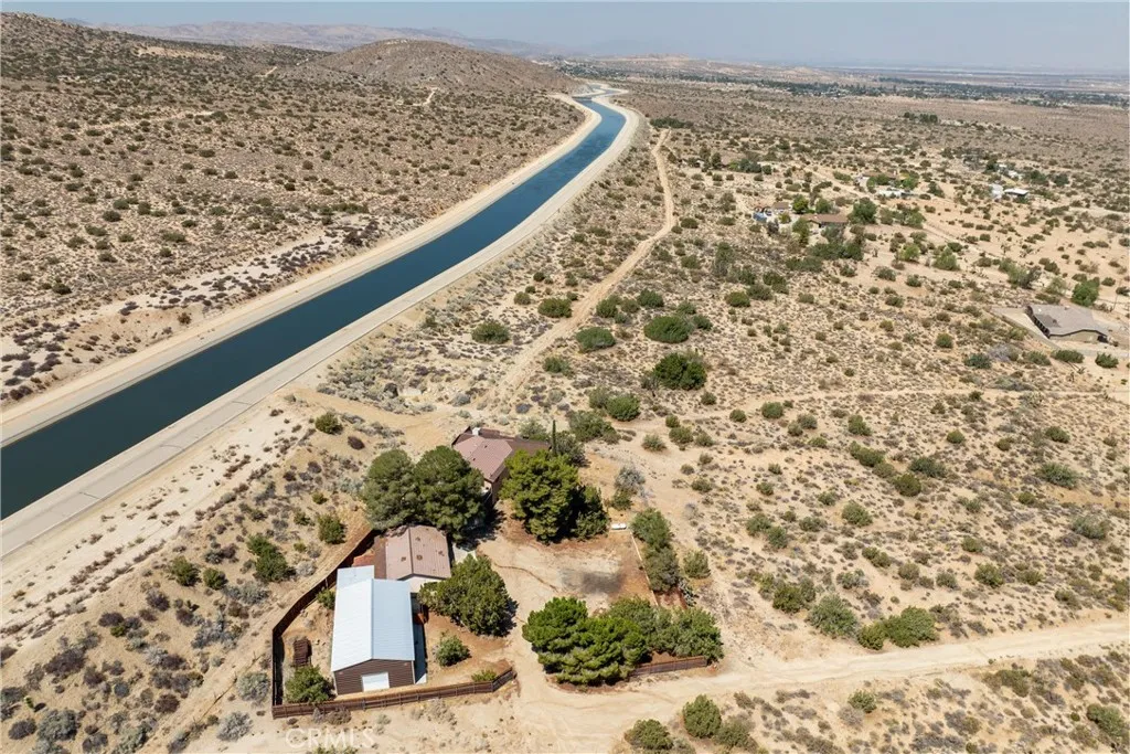 32451 Valyermo Road, Pearblossom, California 93553 home-pic-33