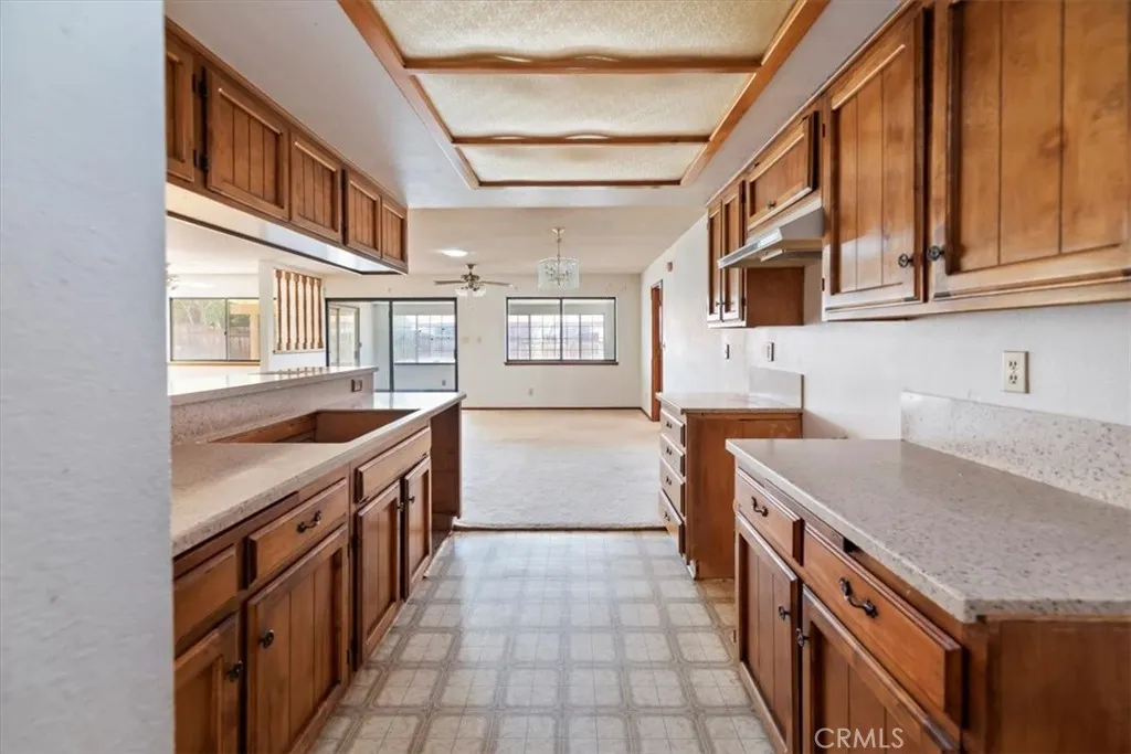 12690 Augusta Way, Victorville, California 92395 home-pic-7