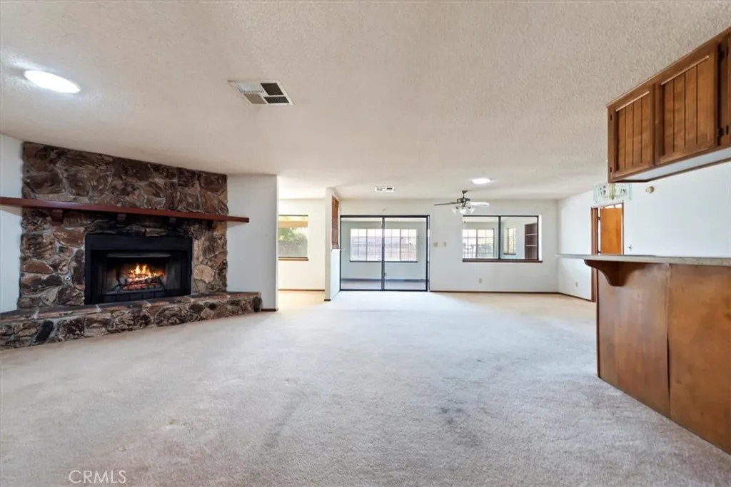 12690 Augusta Way, Victorville, California 92395 home-pic-5