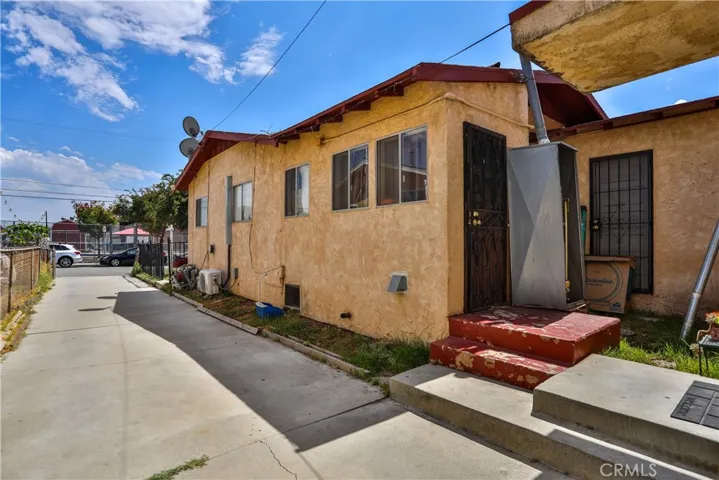 631 Leonard Avenue, Los Angeles, California 90022