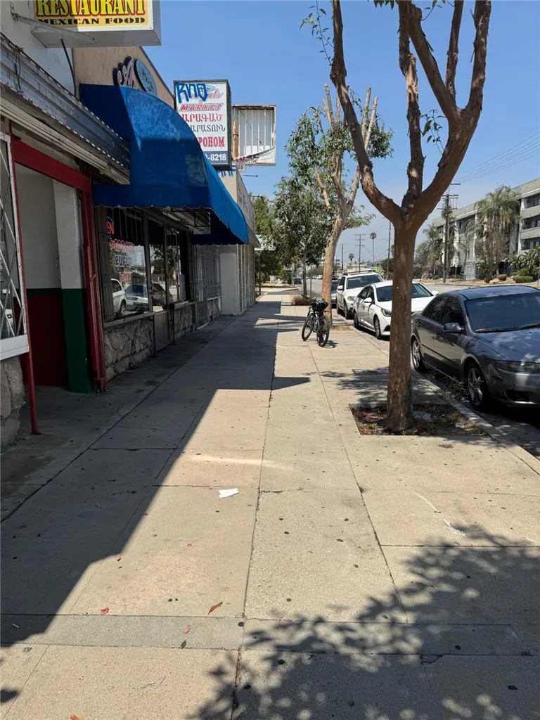 11746 Victory Blvd, North Hollywood, California 91606 — photo 4