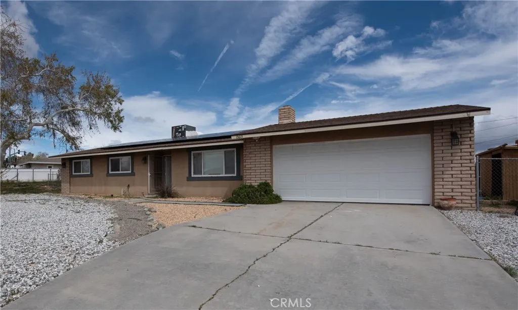 15615 Tuscola Road, Apple Valley, California 92307 home-pic-0