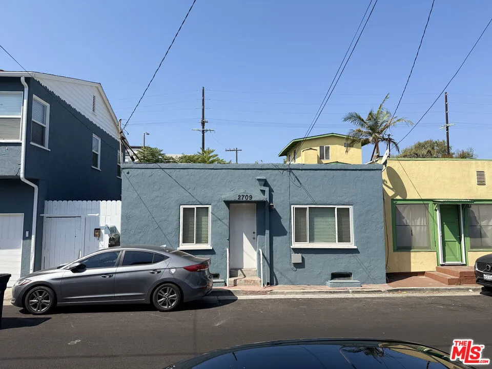 Exterior from Strongs Dr