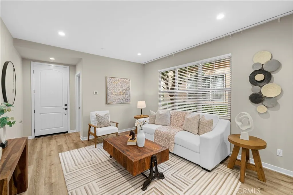 144 Milky Way, Irvine, California 92618, 3 Bedrooms Bedrooms, ,3 BathroomsBathrooms,Residential,For Sale,Milky,WS25183373