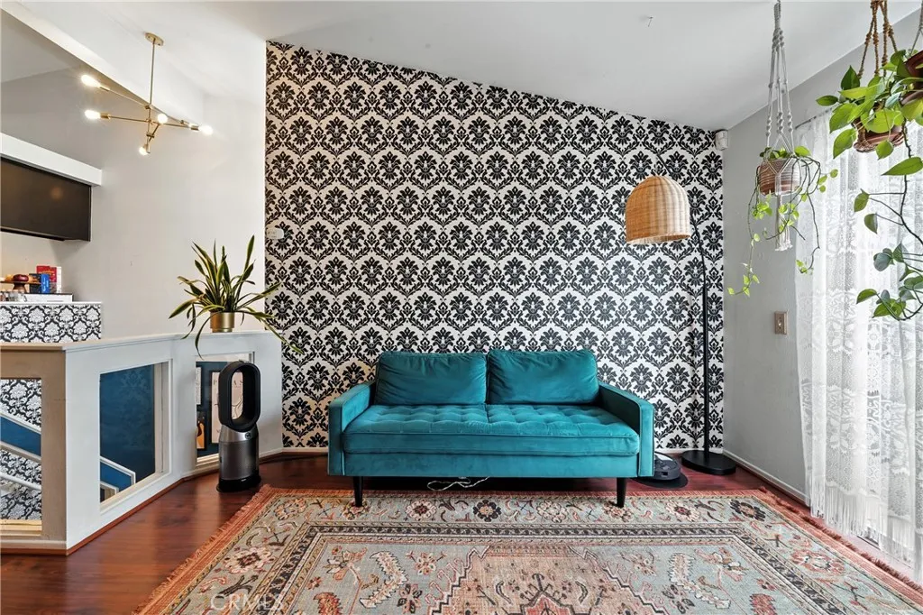 14005 Arthur Avenue 9, Paramount, California 90723, 2 Bedrooms Bedrooms, ,3 BathroomsBathrooms,Residential,For Sale,Arthur,DW25183420