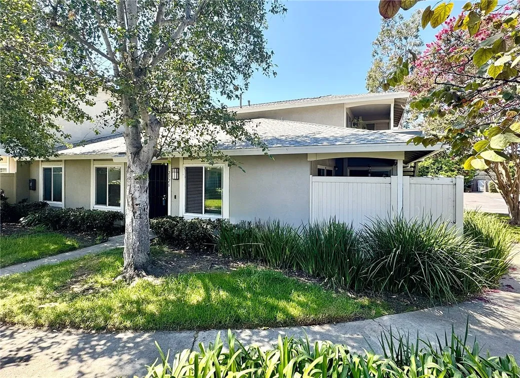 2526 S Laurelwood 117, Santa Ana, California 92704, 2 Bedrooms Bedrooms, ,1 BathroomBathrooms,Residential,For Sale,Laurelwood,PW25183107