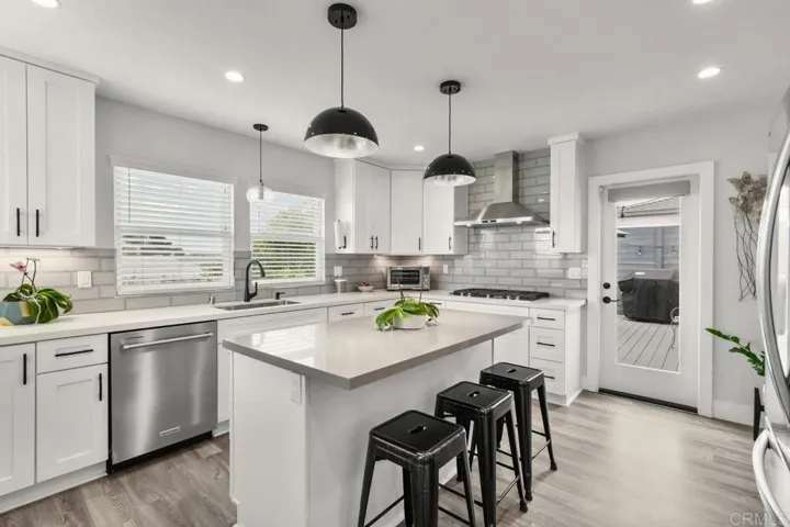 1522 Elevation Road, San Diego, California 92110