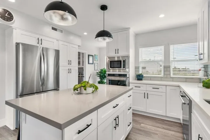 1522 Elevation Road, San Diego, California 92110