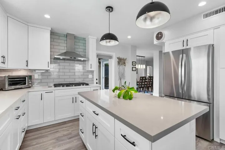 1522 Elevation Road, San Diego, California 92110
