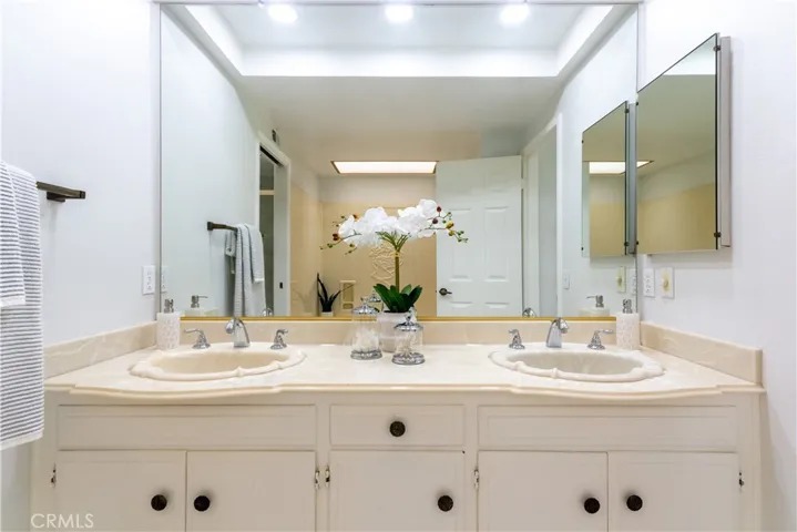 675 Colonial Circle, Fullerton, California 92835